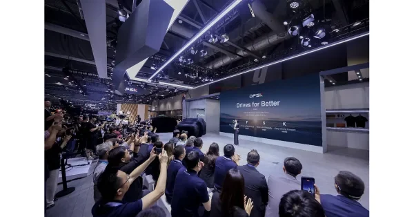 Model E5 PLUS s pravostranným řízením urychluje expanzi DFSK na trh v Hongkongu